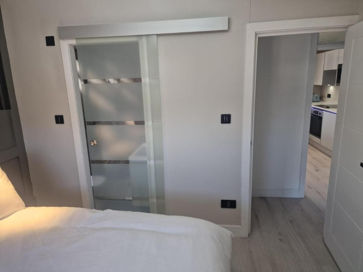 Collier'S Wood En-Suite Apartments Лондон Экстерьер фото